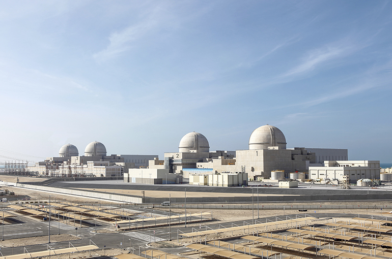 UAE 바라카 원자력발전소는 프랑스·미국·일본 등 유수의 건설사와의 경쟁을 뚫고 수주한 첫 해외 원전입니다